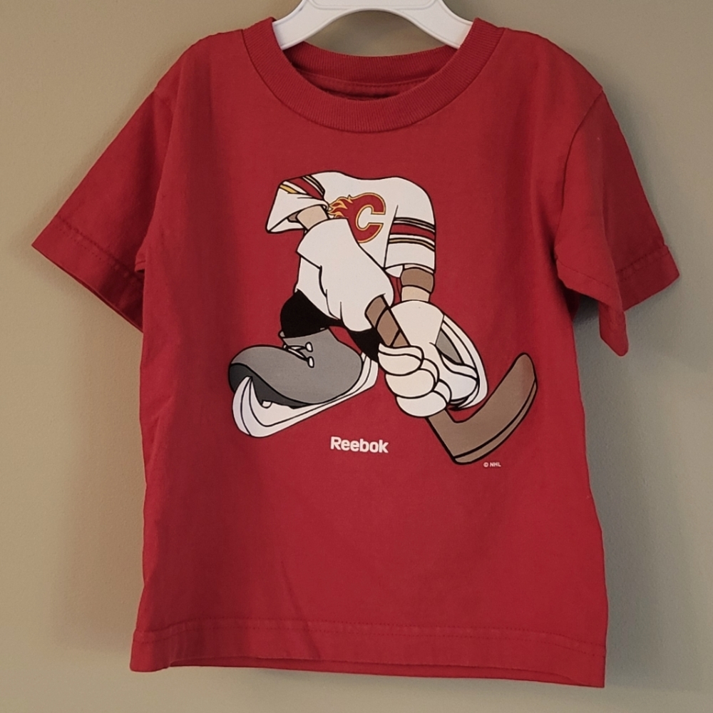 Reebok Calgary Flames red short sleeved hockey tee shirt